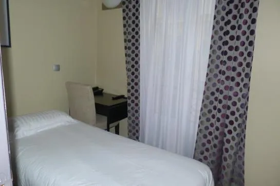 Hotel Du Jura  - Gallery Image 2