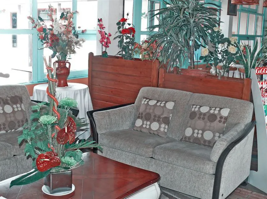 Hotel Les Jardins D'epône
