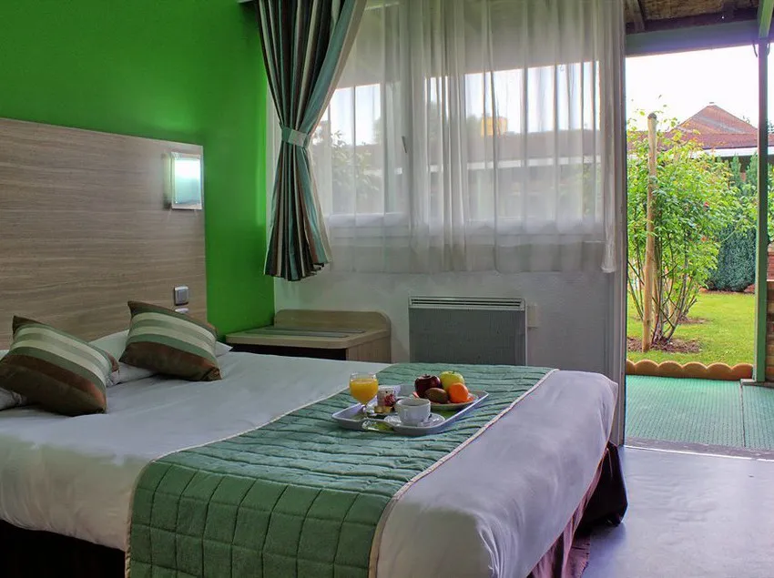 Hotel Les Jardins D'epône - Gallery Image 1