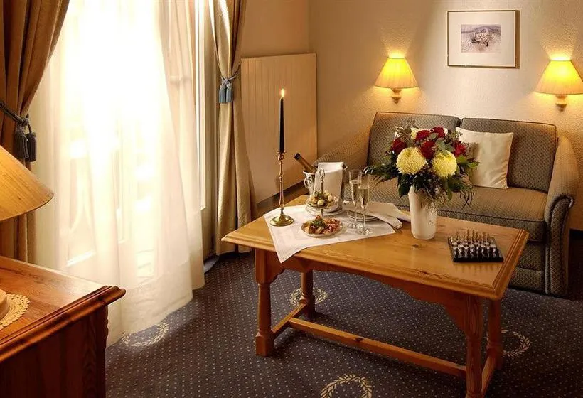 Hotel Bristol - Gallery Image 2