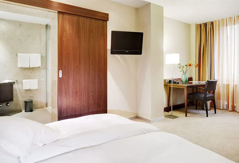 Hotel Du Commerce - Gallery Image 8