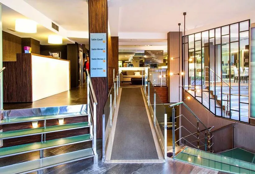 Hotel Plaza  - Gallery Image 9