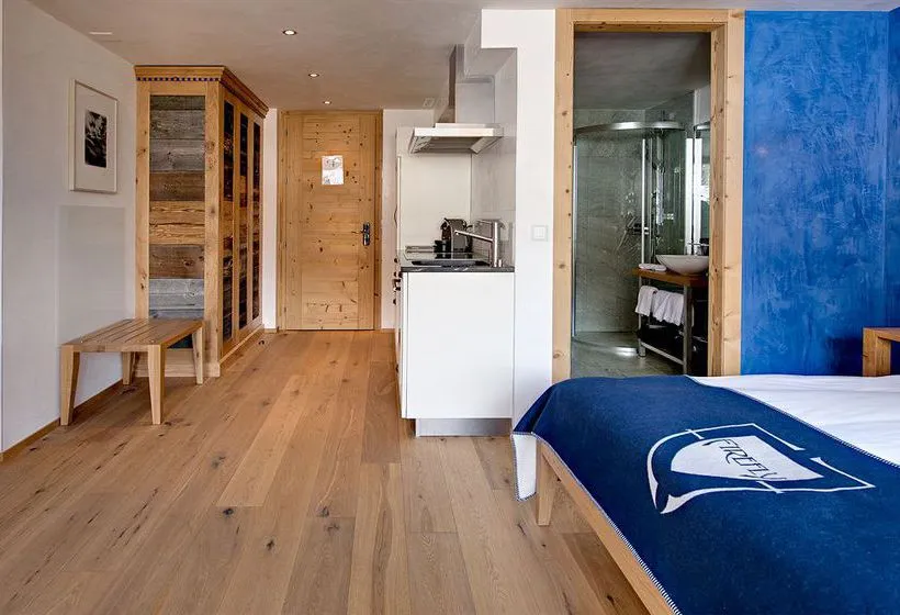 hotel-firefly-22.webp