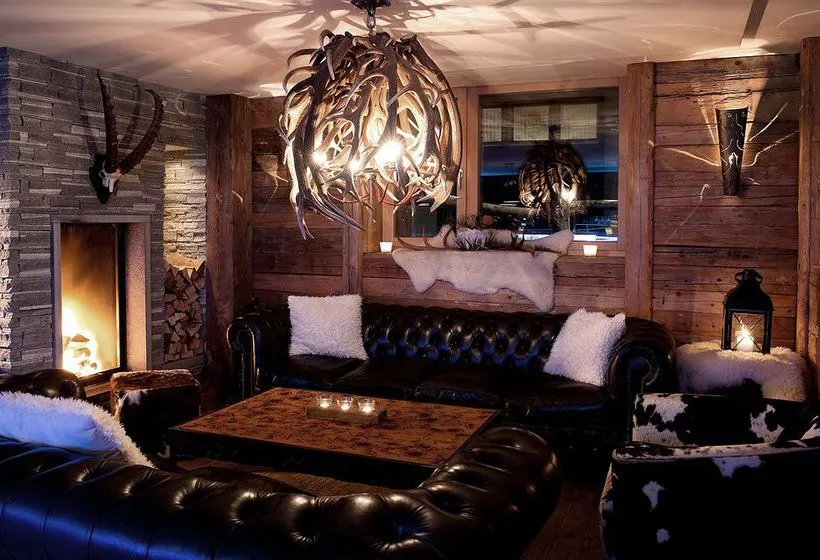 Hotel Firefly - Gallery Image 3