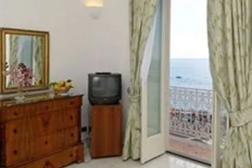 Hotel Residence - Gallery Image 9