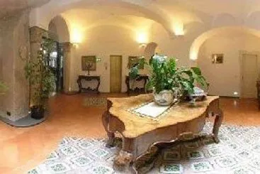 Hotel Residence - Gallery Image 2