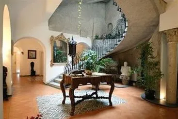 Hotel Residence - Gallery Image 5