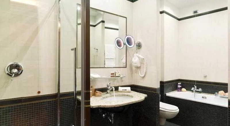Hotel Splendid - Gallery Image 1