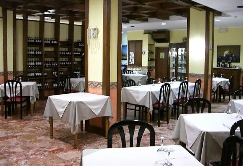 Hotel Europa - Gallery Image 4