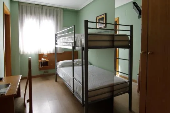 Hotel Carbayon - Gallery Image 7