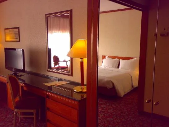 Hotel Russott - Gallery Image 2