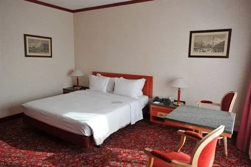 Hotel Russott - Gallery Image 3