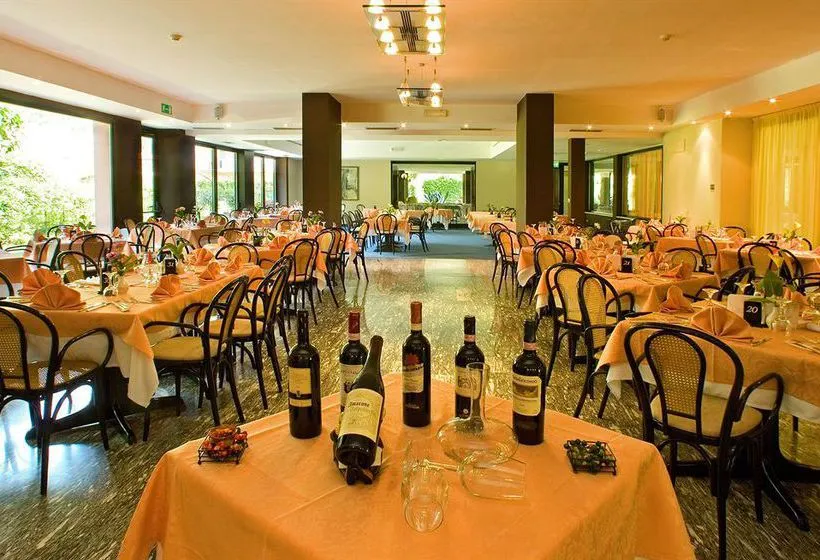 Hotel Holiday Surf in Nago Torbole