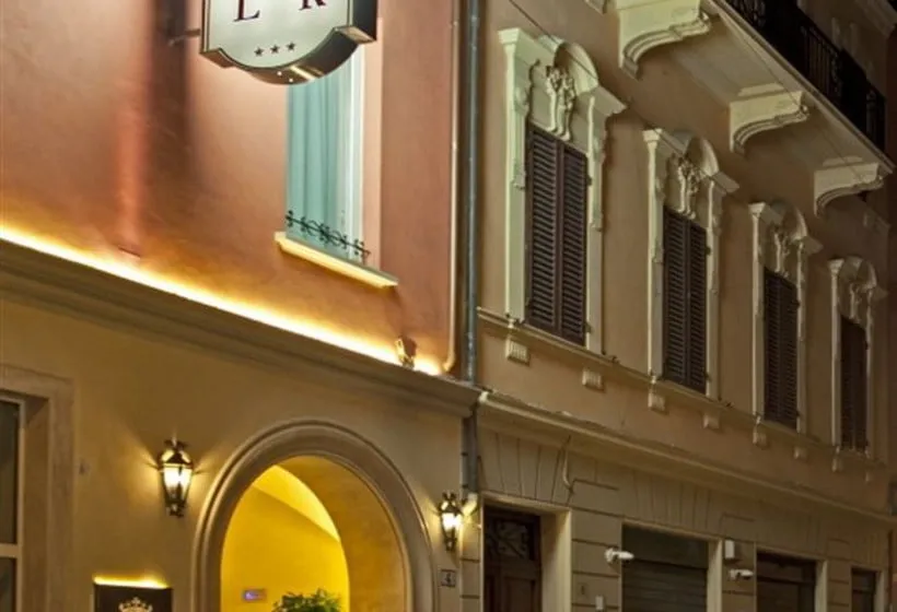 Hotel Cavour  Bolonia