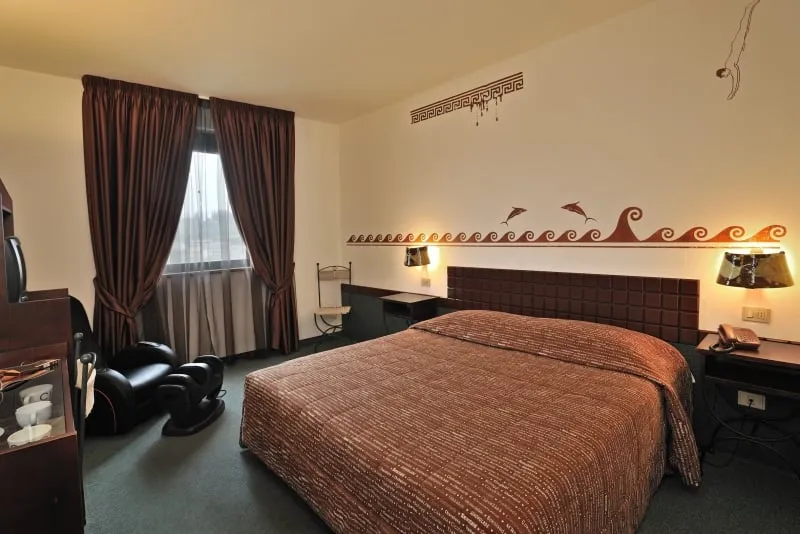 Etruscan Chocohotel - Gallery Image 4