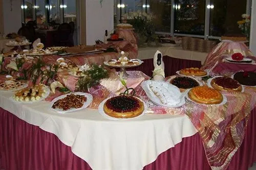 Hotel Regina - Gallery Image 9