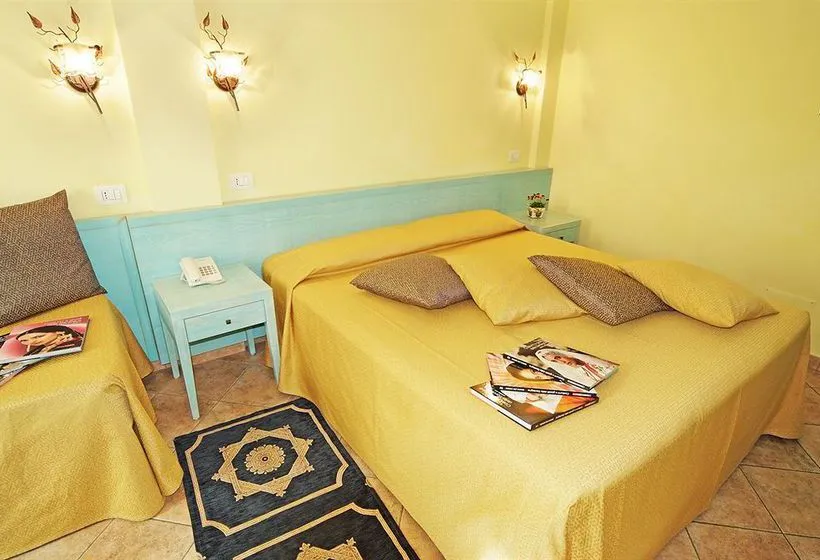 Hotel Del Corso - Gallery Image 5