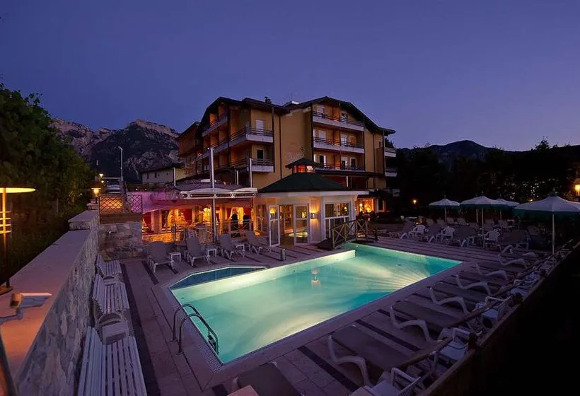 Hotel Cristallo en Levico Terme