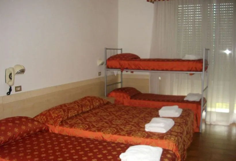 Hotel Jolie - Gallery Image 1