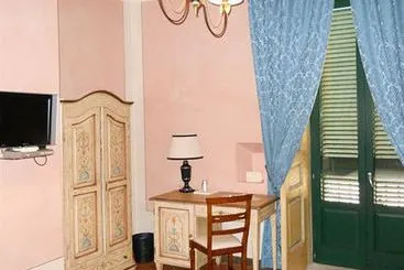 Hotel Antichi Feudi Dimora D'Epoca - Gallery Image 7