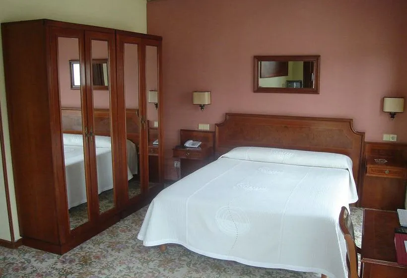 Hotel Begoña - Gallery Image 8