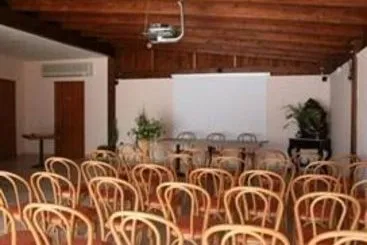 Garden Hotel Ripa - Gallery Image 8