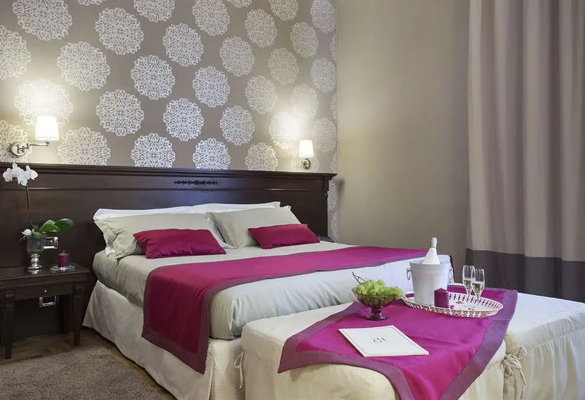 hotel-gallery-house-15.webp