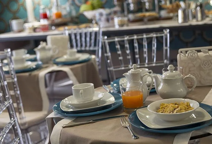 Hotel Gallery House - Gallery Image 6