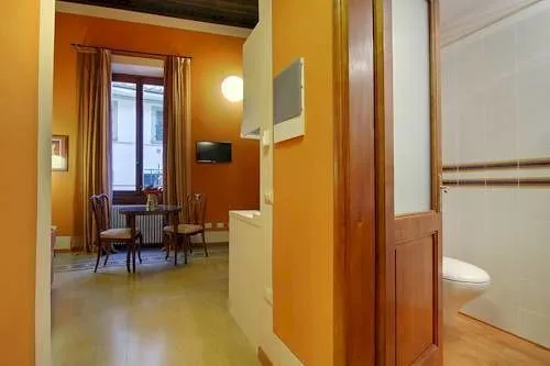 Al Giglio Bottonato - Gallery Image 9