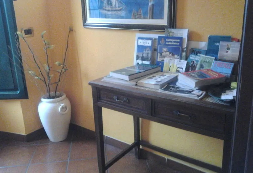 Pensión Emma B&amp;b - Gallery Image 3