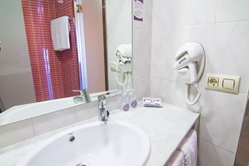 Hotel Servigroup Orange - Gallery Image 3