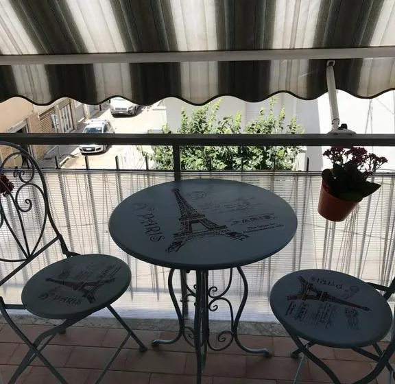 Bed and Breakfast In The World - Gallery Image 7