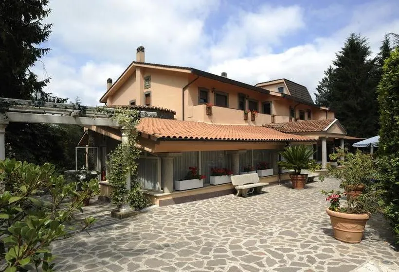 Hotel Villa Artemis - Gallery Image 9