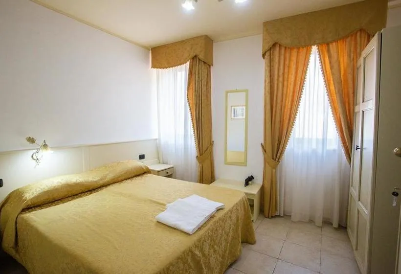 B &amp; B La Rosa Dei Venti Scalea - Gallery Image 1