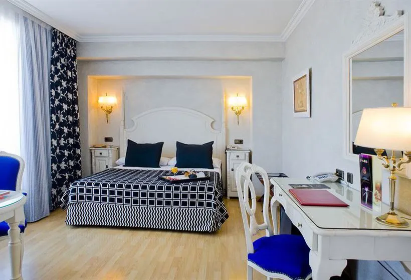 salles-hotel-pere-iv-24.webp