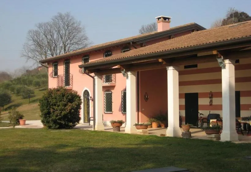 B&amp;b Ca Degli Ulivi  Creazzo