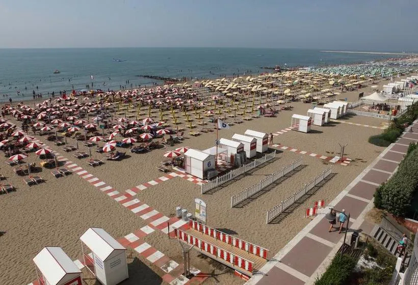 Hotel Vienna - Gallery Image 8