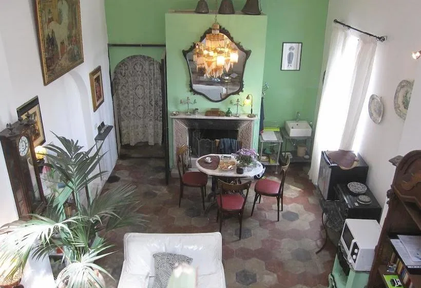 Bed and Breakfast Il Camaleonte in Bracciano