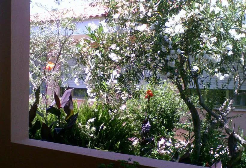Hotel La Vela - Gallery Image 7