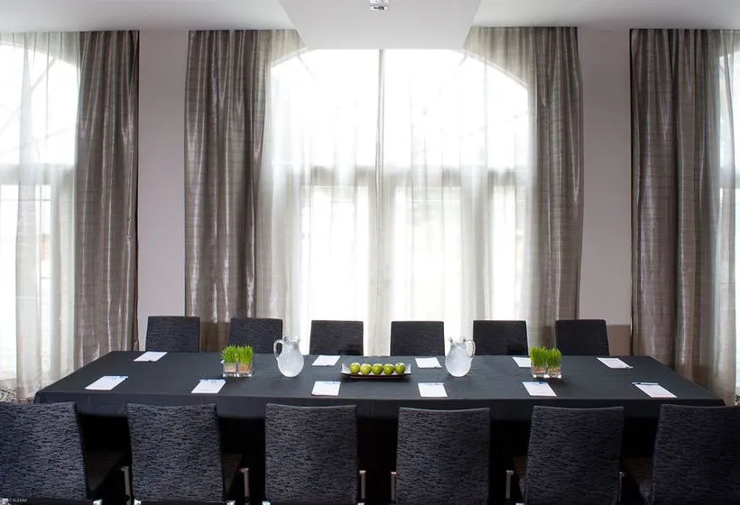 Hotel Marseilles - Gallery Image 3