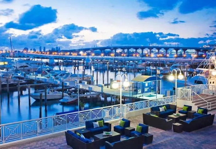 Hotel Miami Marriott Biscayne Bay - Gallery Image 2