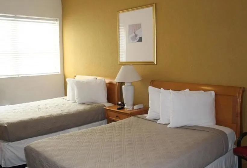 Hotel Ocean Surf in Miami Beach