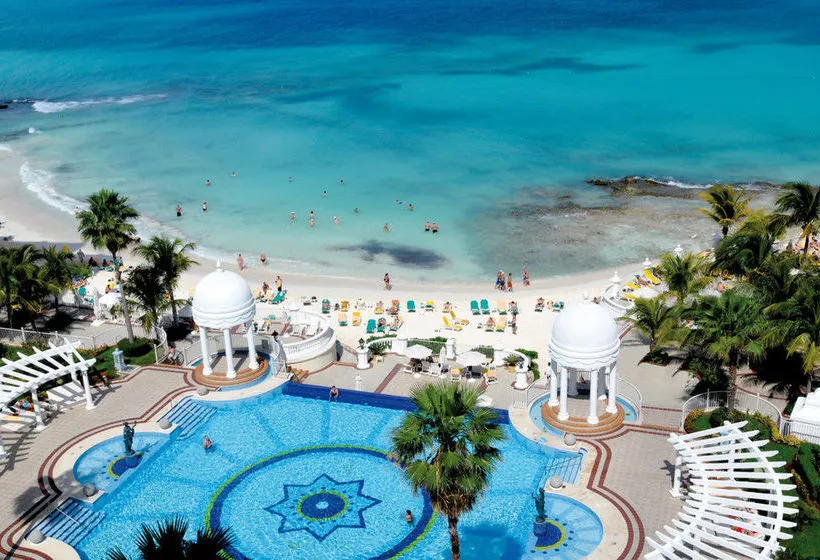 Hotel Riu Palace Las Americas - Gallery Image 1