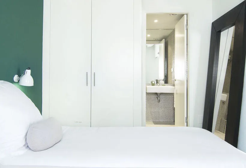 Whotells Raval - Gallery Image 9