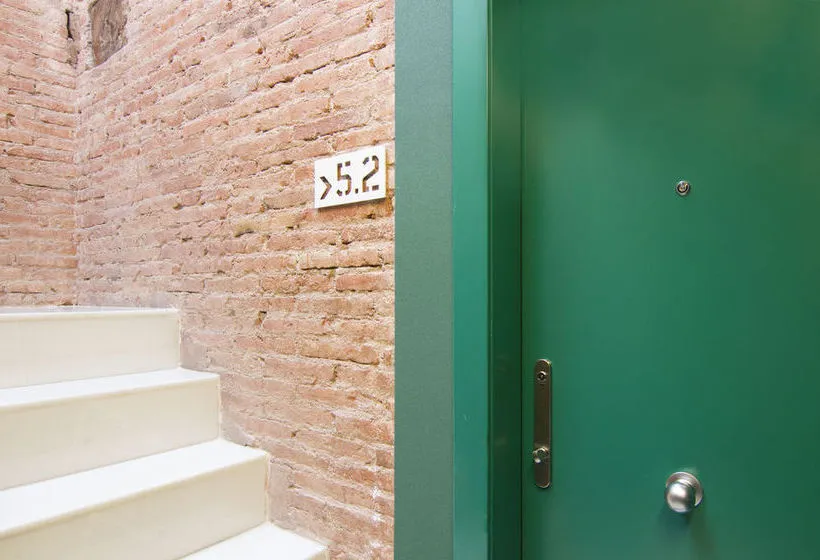 Whotells Raval - Gallery Image 4