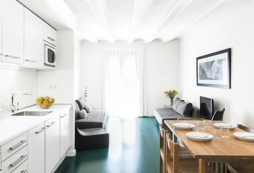 Whotells Raval - Gallery Image 6