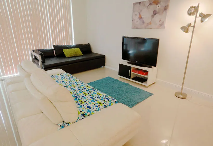 pelican-residence-at-one-broadway-30.webp