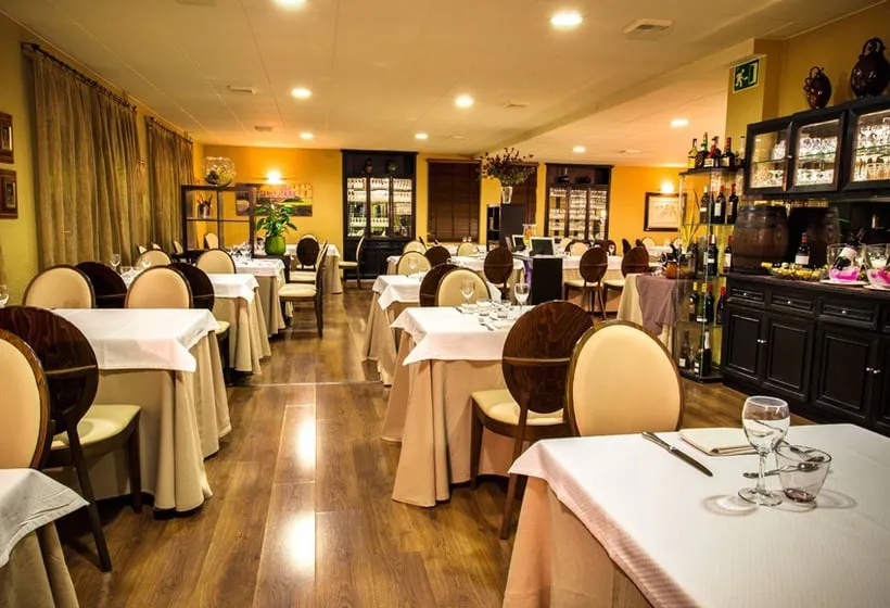 Hostal Esteba - Gallery Image 2