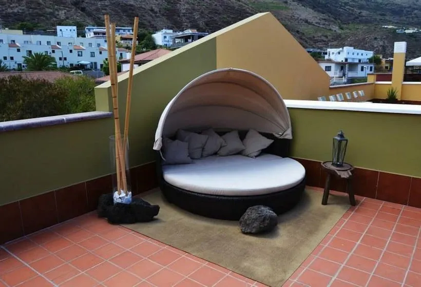 Apartamentos Los Verodes - Gallery Image 9