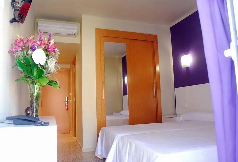 Hotel Moremar - Gallery Image 4